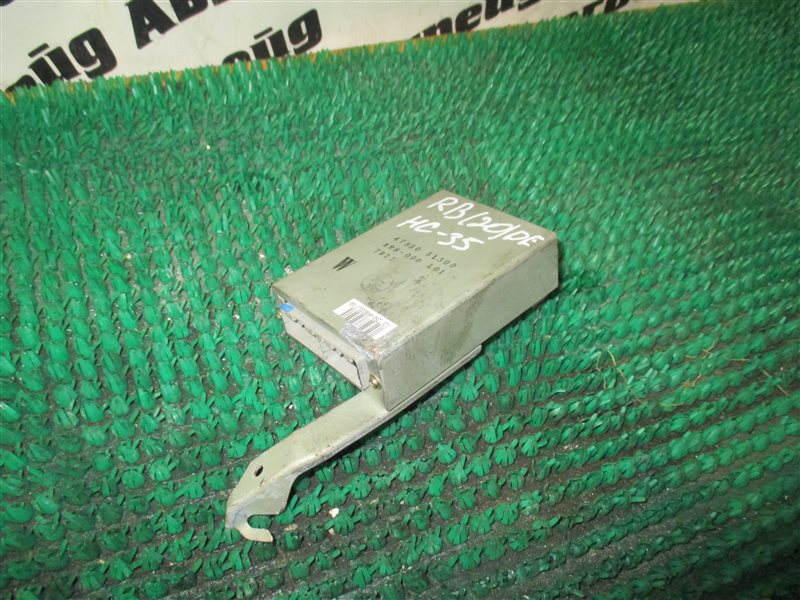 Блок управления abs Nissan Laurel HC35 RB20DE