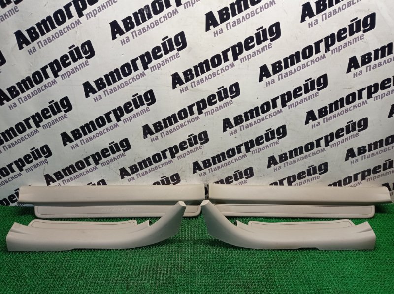 Накладка порога Toyota Avensis AZT251 2AZ-FSE 2006.11