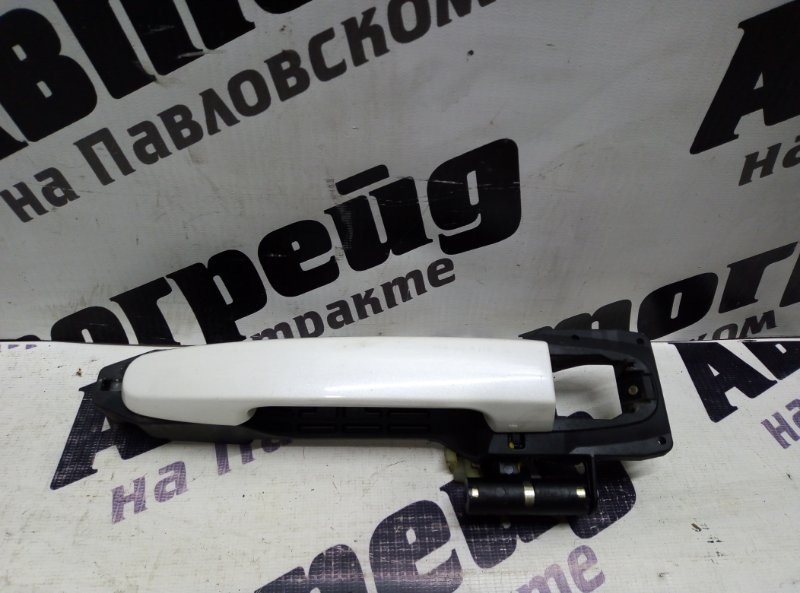 Ручка двери внешняя Toyota Ipsum ACM21 2AZ 2002.11 передняя правая