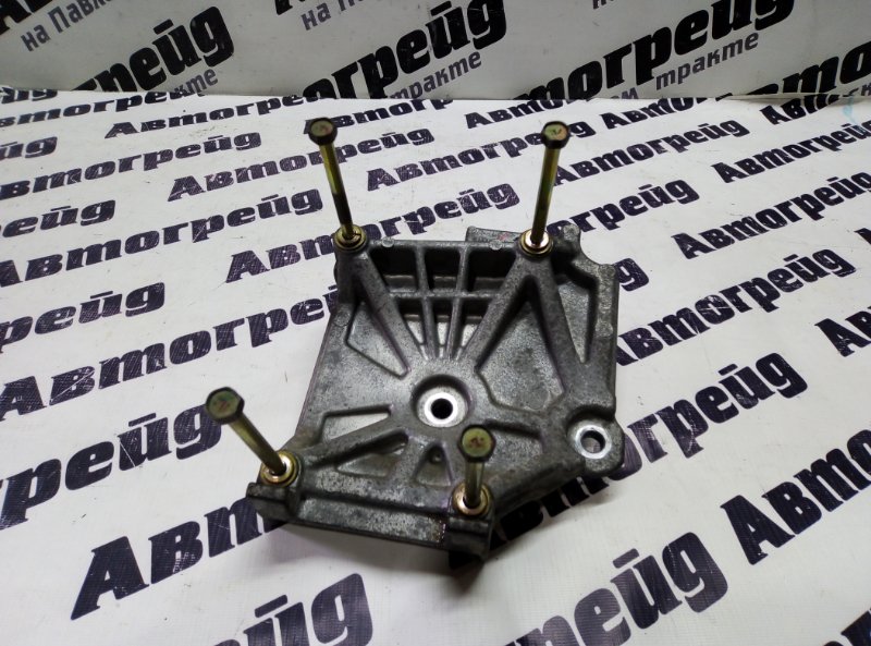 Крепление кондиционера Mitsubishi Airtrek CU5W 4G69 2004