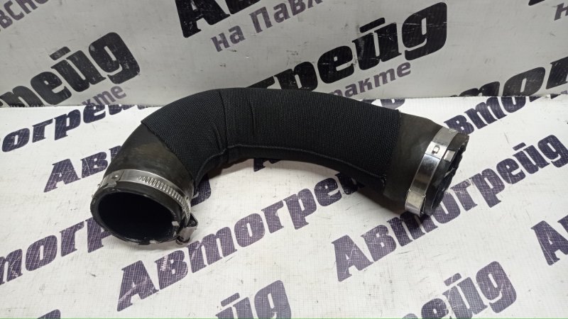 Патрубок интеркулера Audi Q5 8RB CDNC 2009