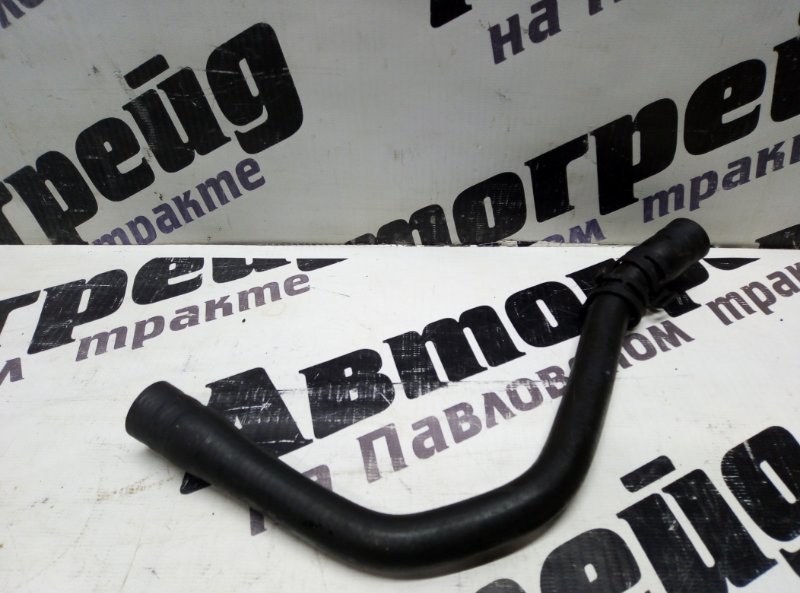 Патрубок системы охлаждения Volkswagen Tiguan 5N2 CCZ 28.10.2013