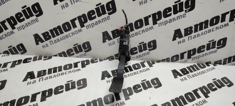 Педаль акселератора Audi Q5 8R CDNC 07.09.2011