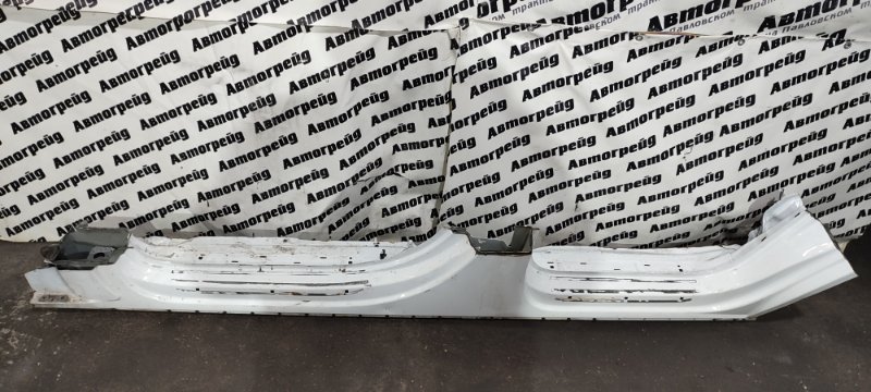 Порог Audi Q7 4LB BAR 13.07.2009 левый
