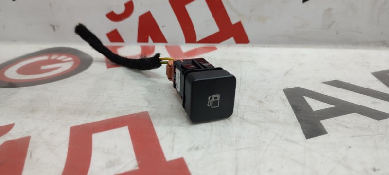 Кнопка открывания бензобака Citroen C4 B7 EP6C 2012