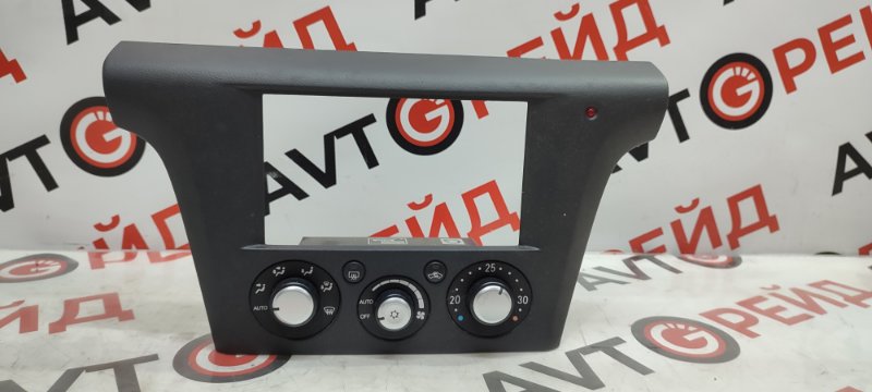 Блок управления климат-контролем Mitsubishi Airtrek CU5W 4G69 2004.07