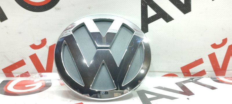 Эмблема Volkswagen Touareg 7LA AXQ 27.04.2006 задняя