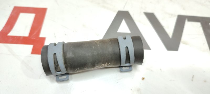 Патрубок системы охлаждения Audi A6 4G CGW 18.04.2011