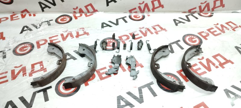 Колодки ручного тормоза Audi Q7 4L BAR 15.10.2008
