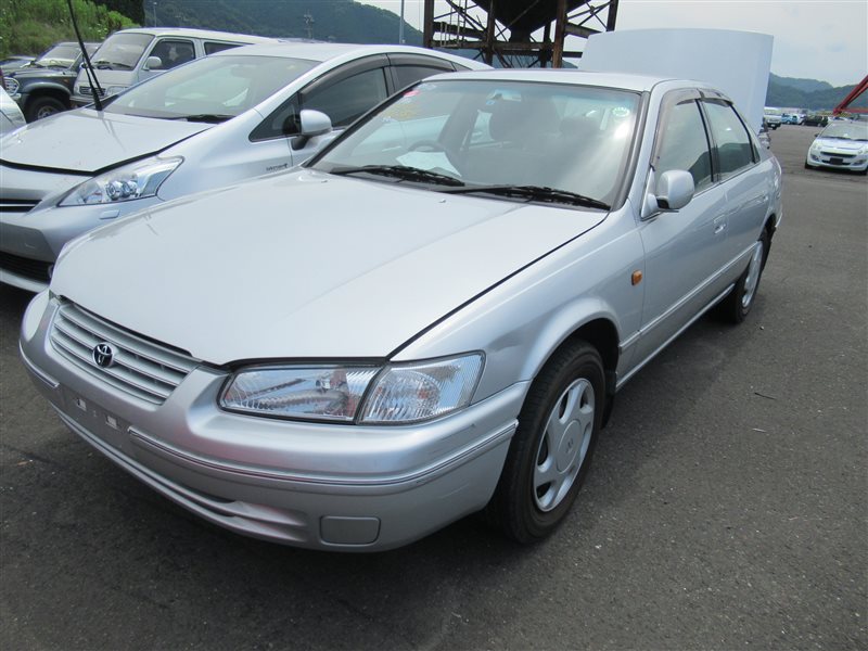 Toyota Camry Gracia 1999