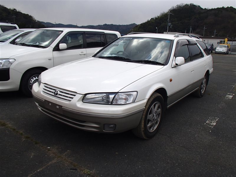 Toyota camry gracia sxv20