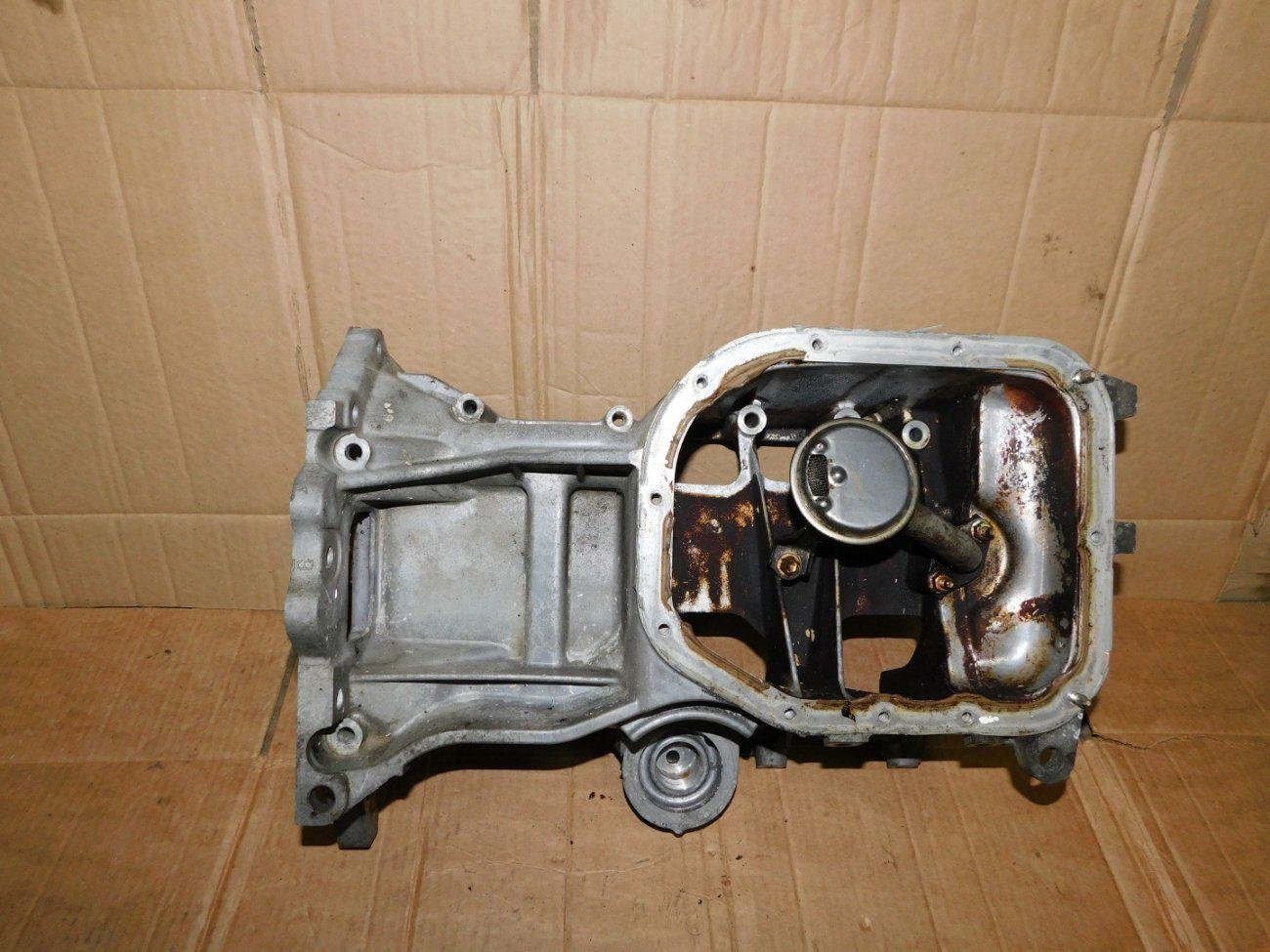 Поддон Toyota 1NZFE (б/у) Поддон Toyota 1NZFE (б/у)