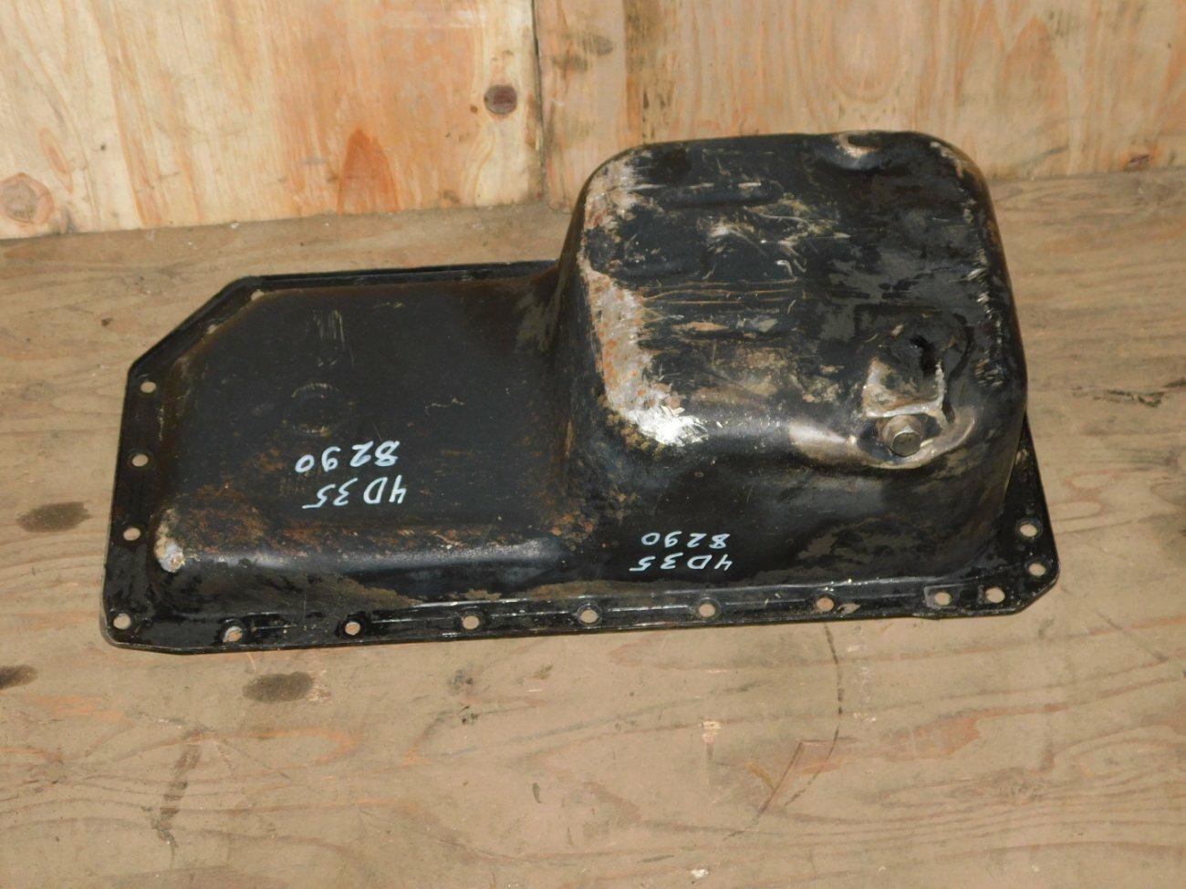 Поддон Mitsubishi 4D35 (б/у) Поддон Mitsubishi 4D35 (б/у)