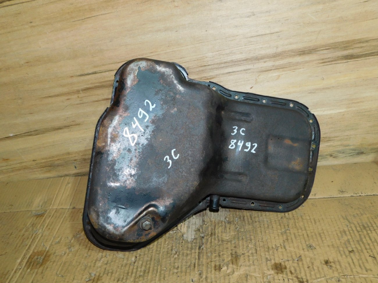 Поддон Toyota 3C (б/у) Поддон Toyota 3C (б/у)