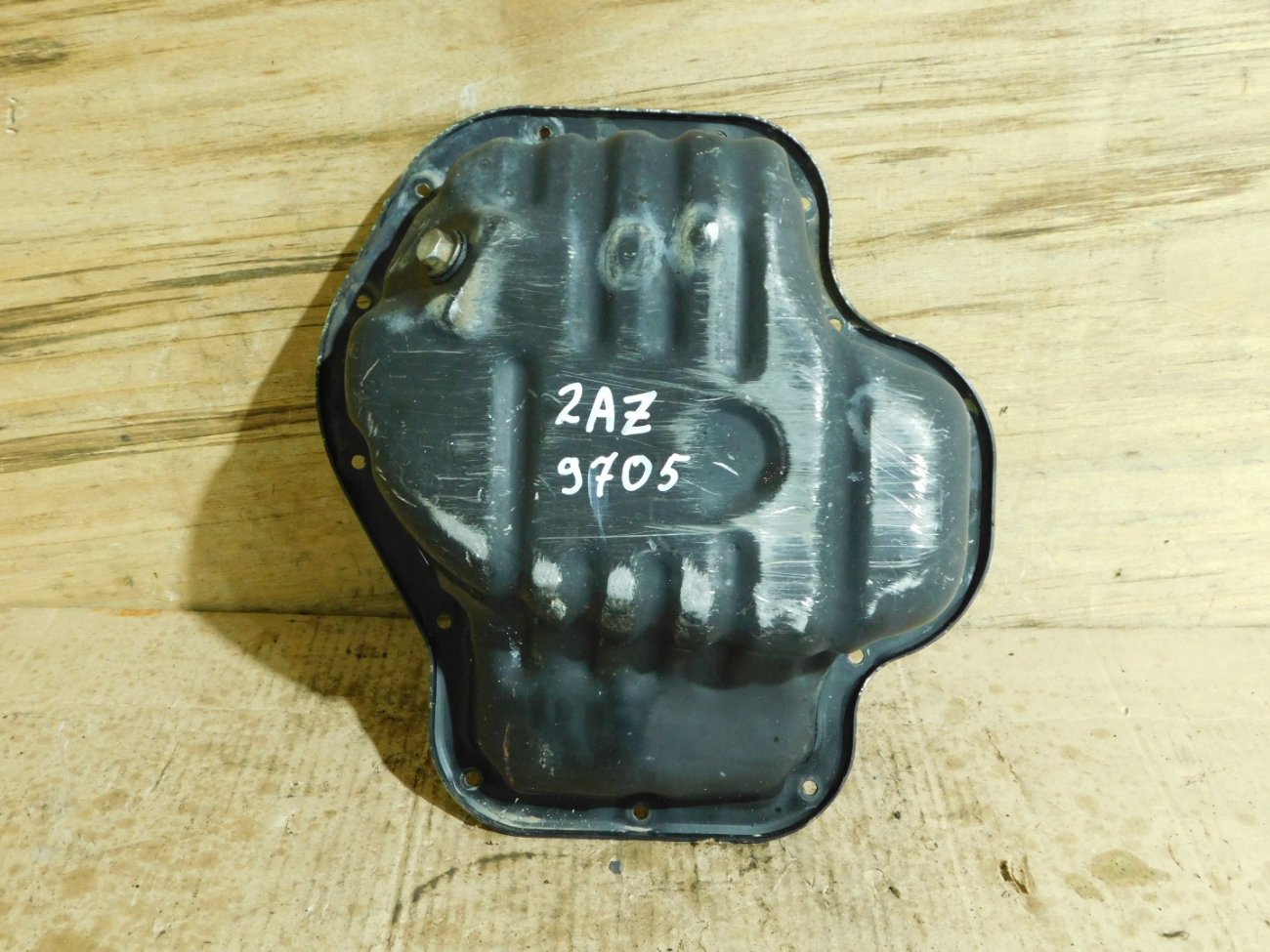 Поддон Toyota 2AZ-FE (б/у) Поддон Toyota 2AZ-FE (б/у)