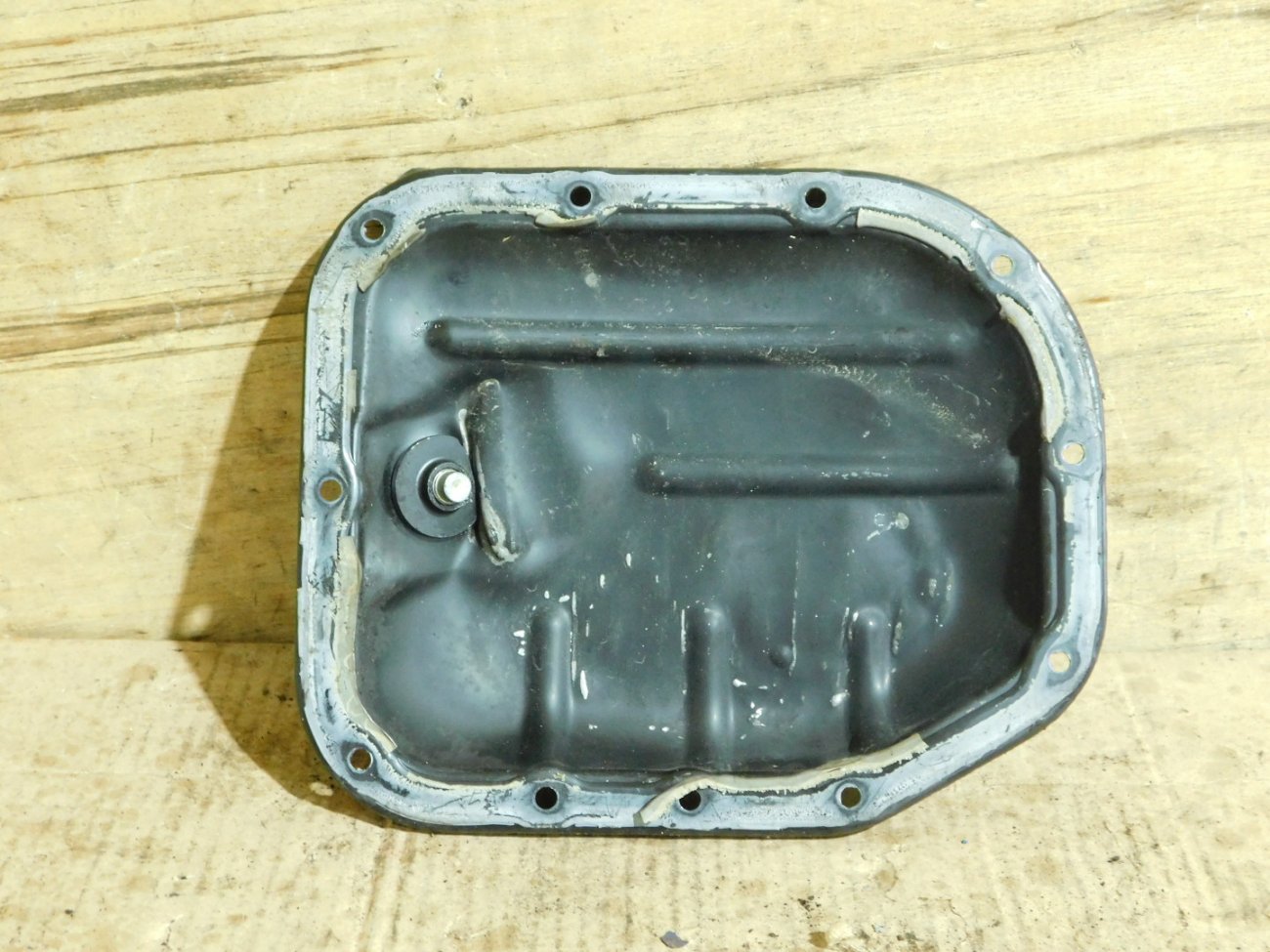 Поддон Toyota 1NZ-FE (б/у) Поддон Toyota 1NZ-FE (б/у)