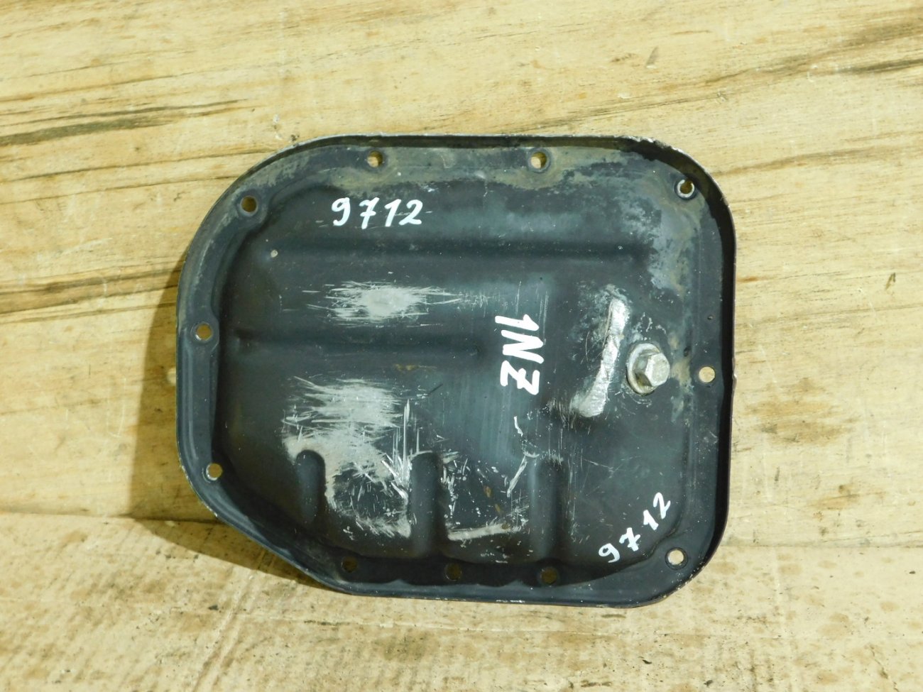 Поддон Toyota 1NZ-FE (б/у) Поддон Toyota 1NZ-FE (б/у)