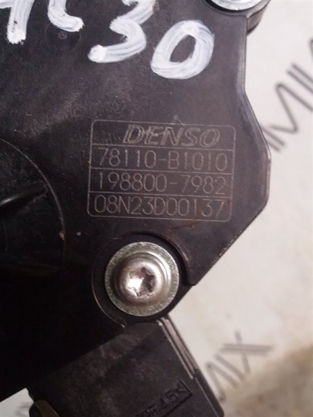 Педаль подачи топлива Toyota Passo KGC30 1KR-FE (б/у)