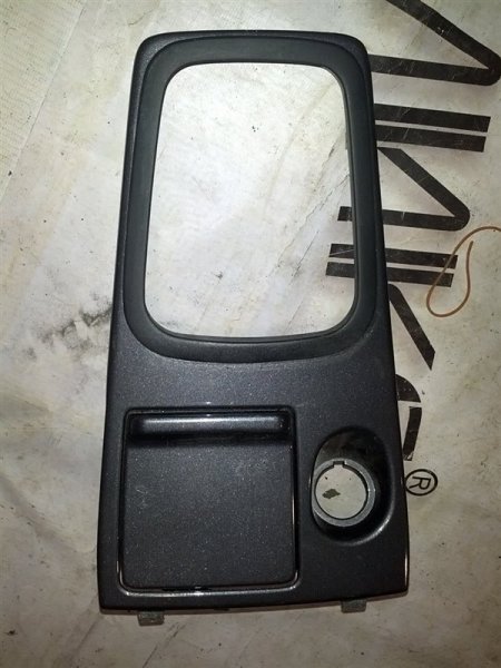 Рамка рычага переключателя автомата Nissan Primera WHP11 SR20(VE) 1998 (б/у)