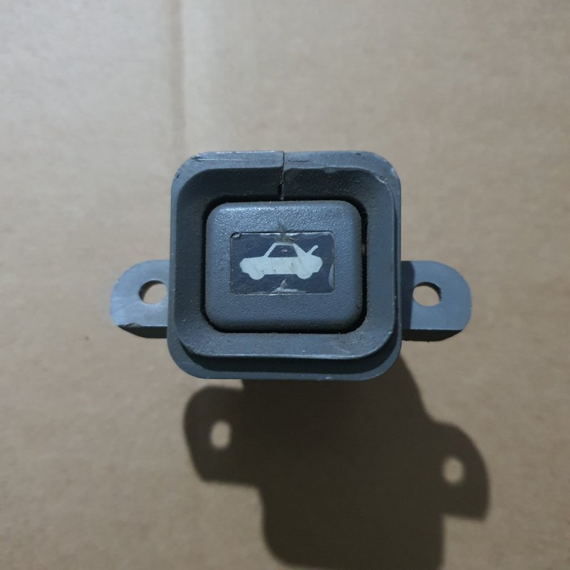 Кнопка открывания багажника Honda Cr-V RD1 (б/у)