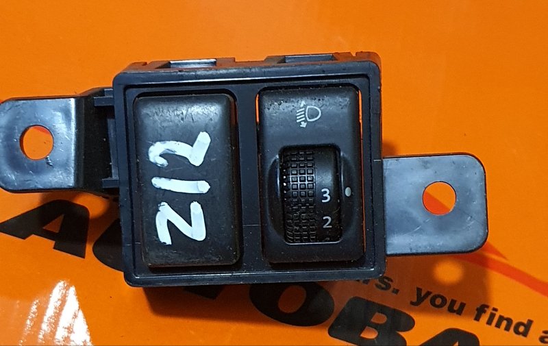 Кнопка Nissan Cube Z12 (б/у)