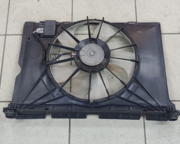 Вентилятор радиатора Toyota Corolla Fielder ZRE144 (б/у)