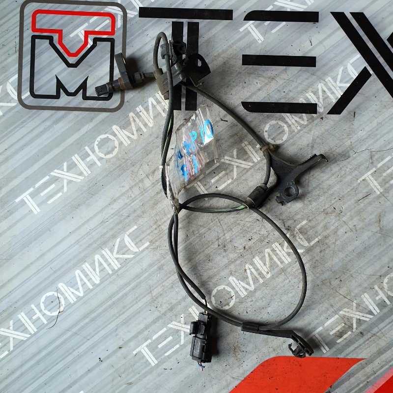 Датчик abs Toyota Aqua NHP10 передний правый (б/у)