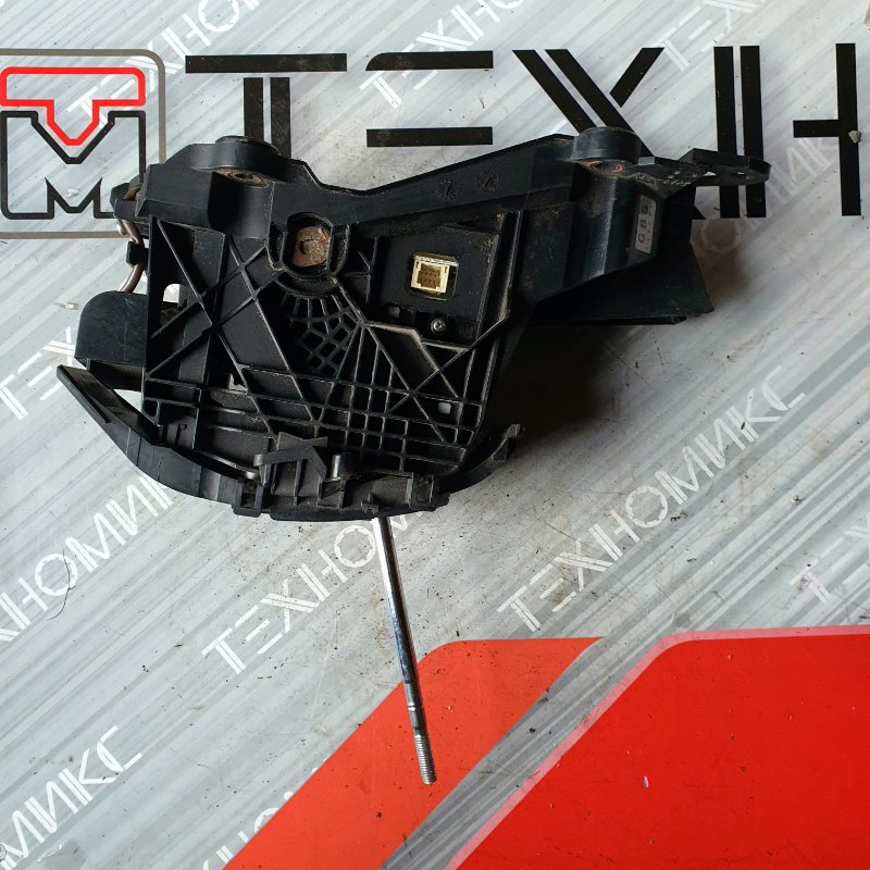 Селектор акпп Toyota Aqua NHP10 1NZ-FXE 2014 (б/у)