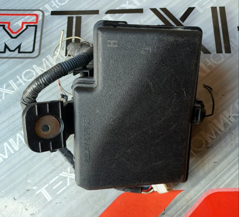 Блок предохранителей Toyota Aqua NHP10 1NZ-FXE (б/у)