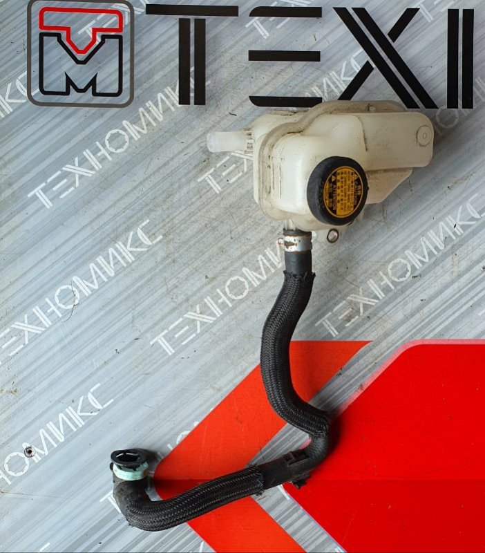 Бачок расширительный Toyota Aqua NHP10 1NZ-FXE (б/у)