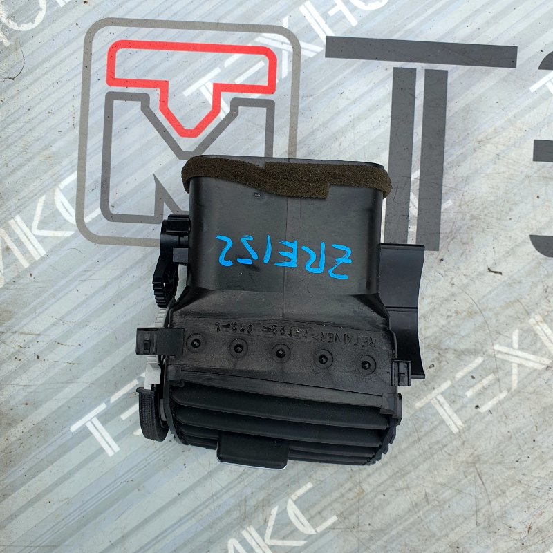 Воздуховод Toyota Auris ZRE152 2ZR-FE (б/у)