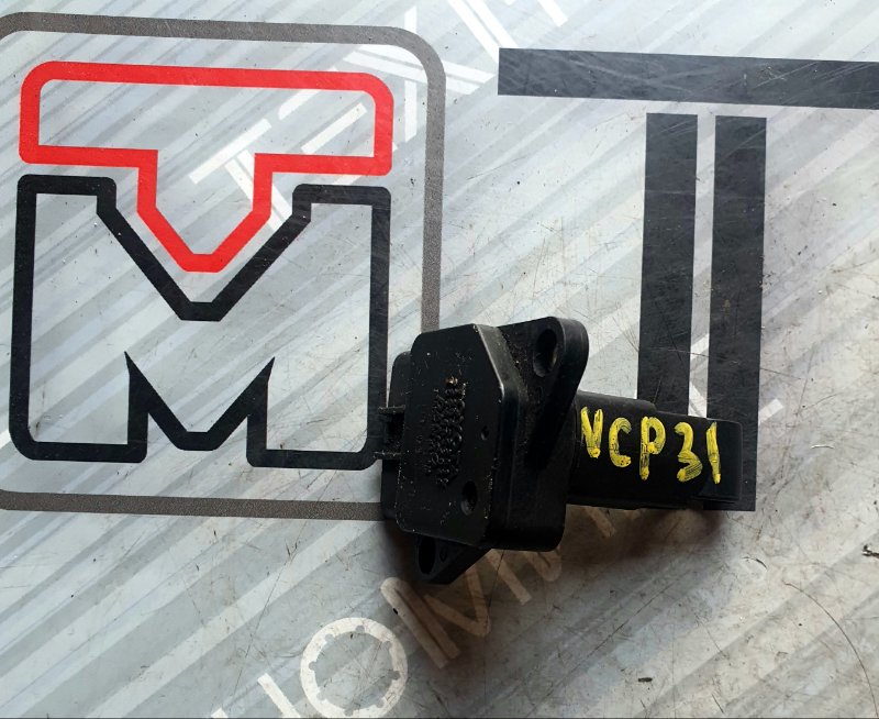 Расходомер воздушный Toyota Bb NCP31 1NZ-FE (б/у)
