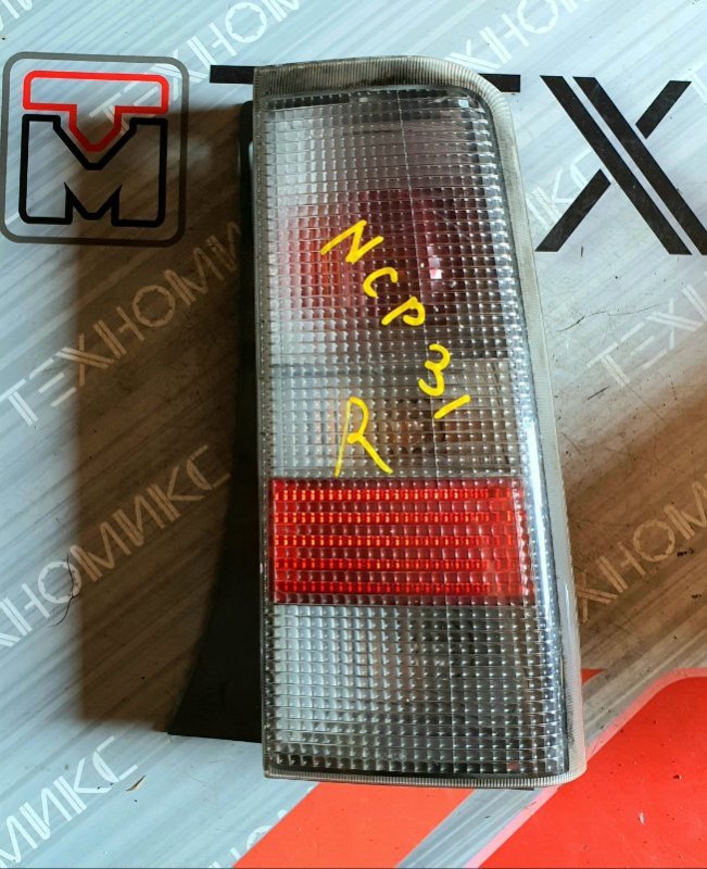 Стоп-сигнал Toyota Bb NCP31 1NZ-FE правый (б/у)