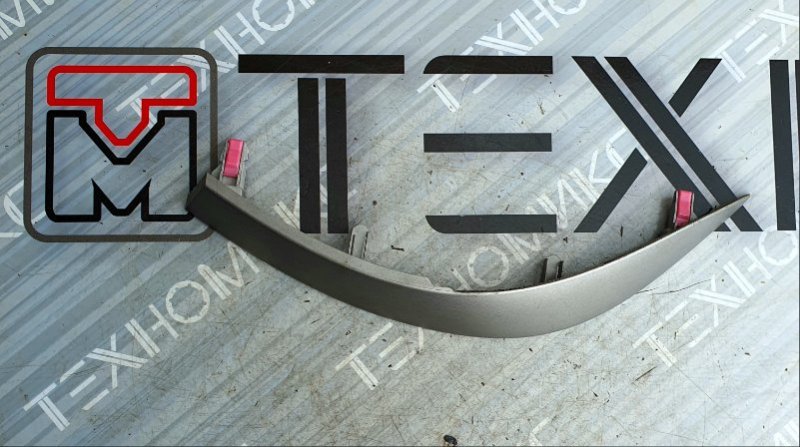 Накладка на торпеду Toyota Corolla Fielder ZRE142 2ZR-FE 2006 (б/у)