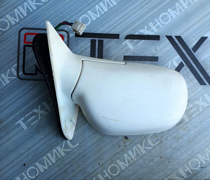 Зеркало TOYOTA COROLLA AE110 правое (б/у)