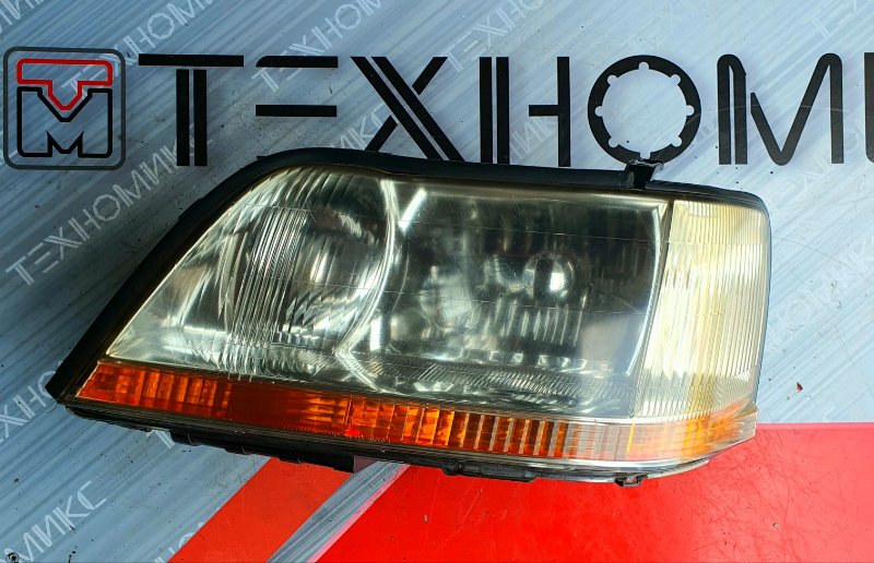 Фара TOYOTA CROWN MAJESTA UZS171 левая (б/у)