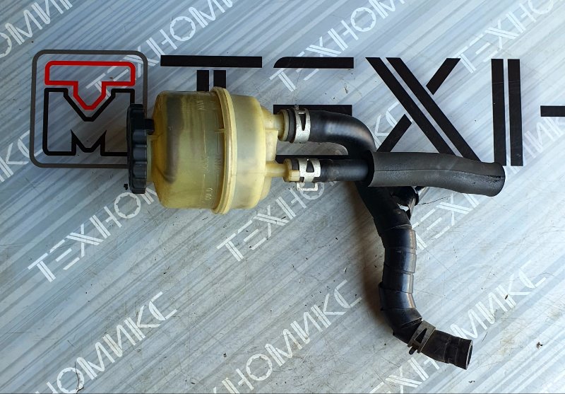 Бачок гидроусилителя TOYOTA CROWN MAJESTA UZS171 1UZ-FE 2000 (б/у)