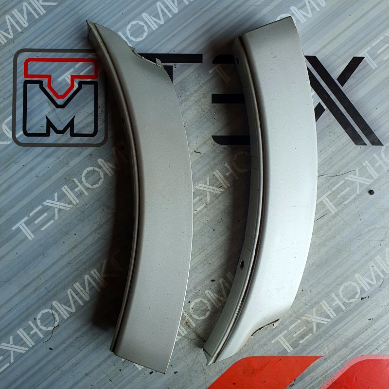 Молдинг на крыло TOYOTA CROWN MAJESTA UZS171 1UZ-FE 2000 задний (б/у)