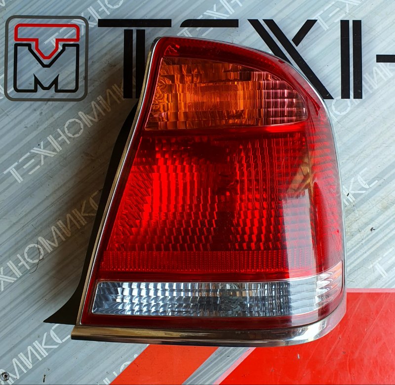 Стоп-сигнал TOYOTA CROWN MAJESTA UZS171 правый (б/у)