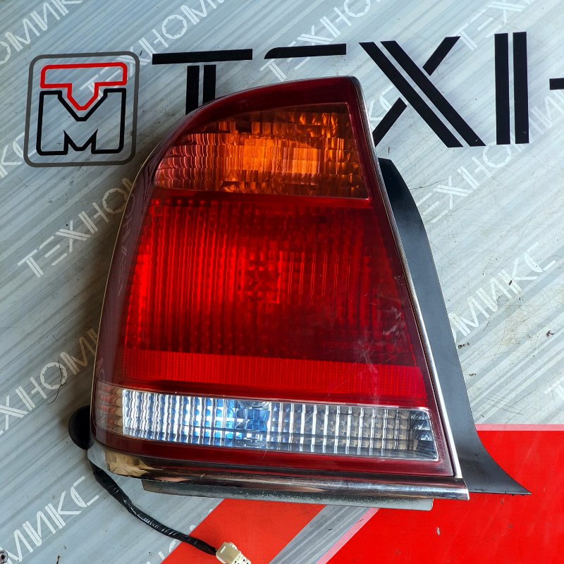 Стоп-сигнал TOYOTA CROWN MAJESTA UZS171 левый (б/у)