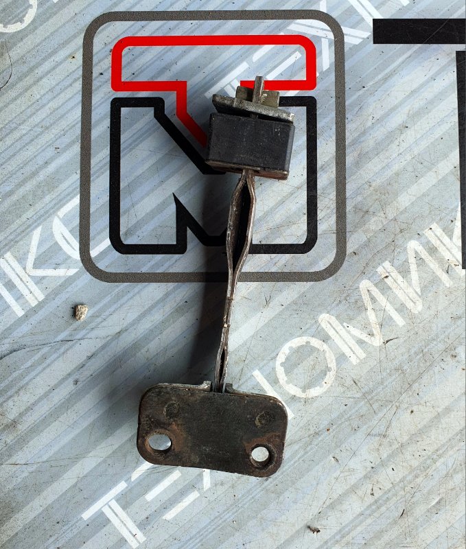 Ограничитель двери TOYOTA DYNA XZU411 S05D 2000 правый (б/у)