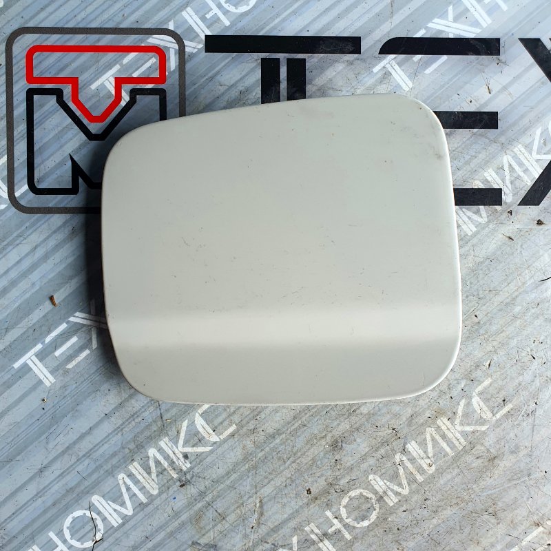 Лючок бензобака TOYOTA GAIA ACM10 (б/у)