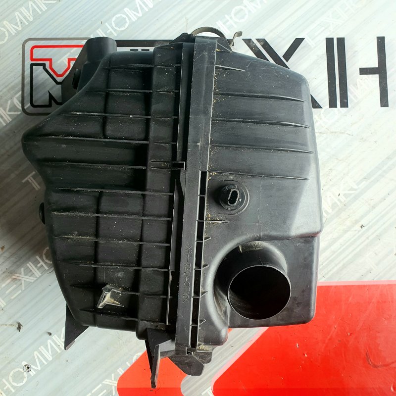 Корпус воздушного фильтра TOYOTA GAIA ACM10 (б/у)