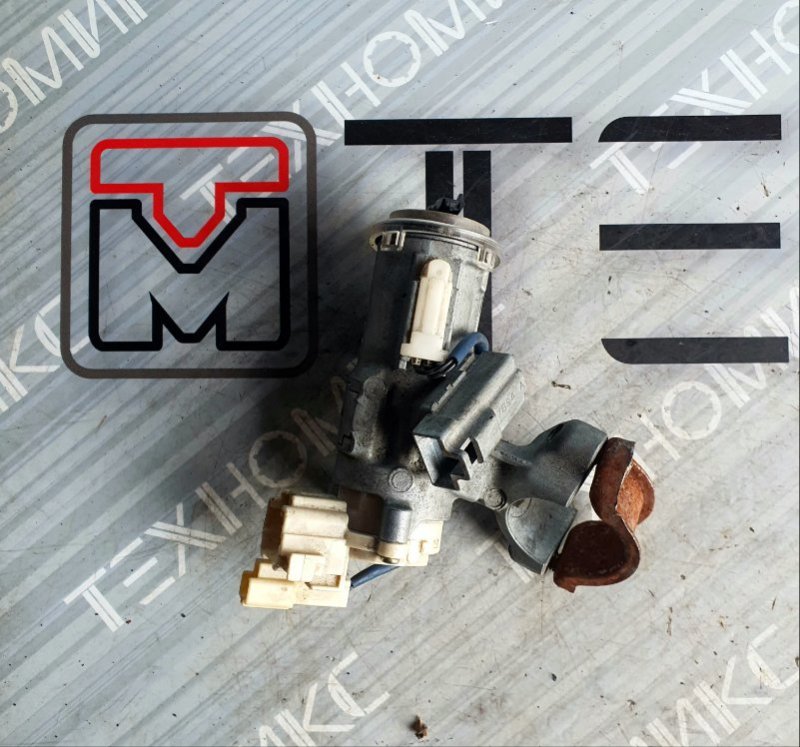 Замок зажигания TOYOTA IST NCP60 (б/у)