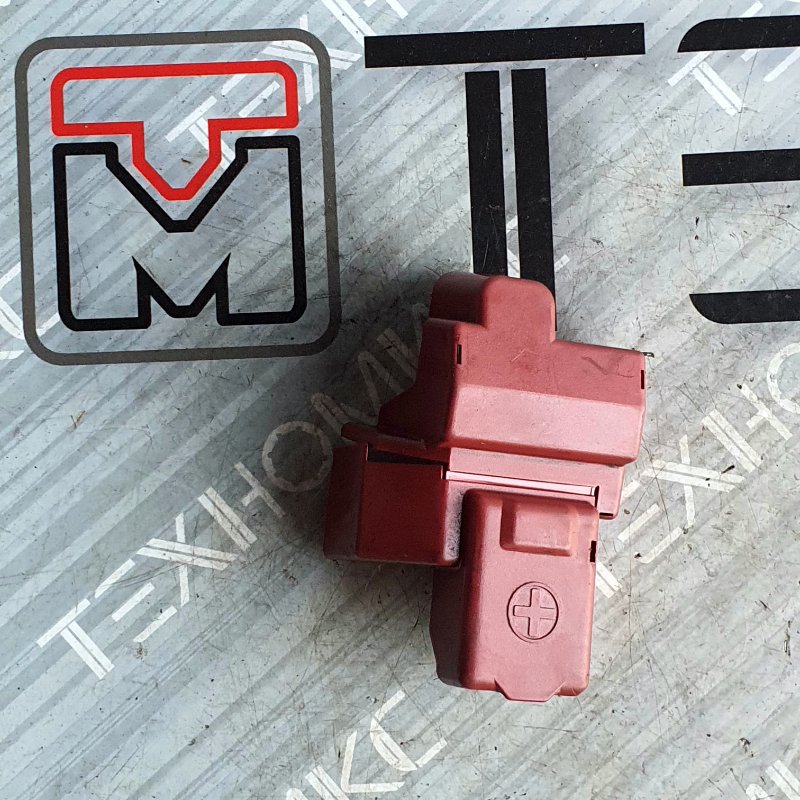 Колпачок клеммы TOYOTA VITZ KSP130 1KR-FE (б/у)