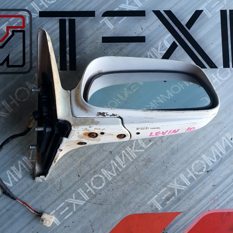Зеркало TOYOTA COROLLA LEVIN AE110 правое (б/у)