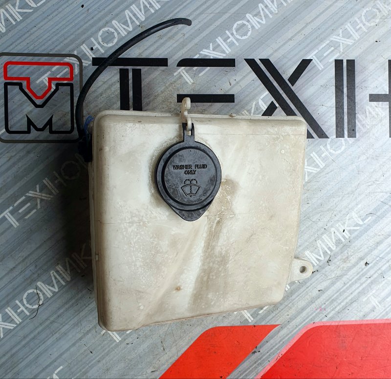 Бачок стеклоомывателя TOYOTA MARK II GX90 (б/у)