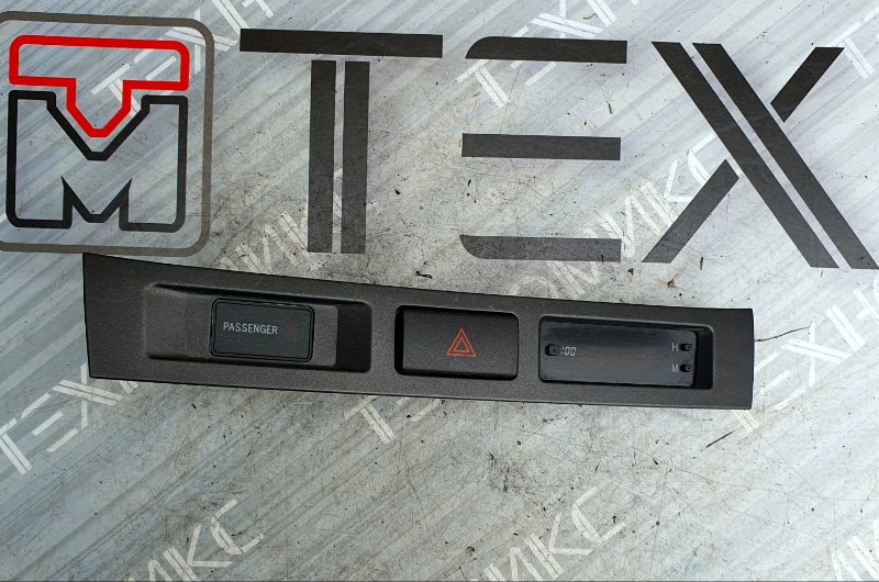 Часы TOYOTA MARK II JZX110 1JZ-FSE 2001 (б/у) Часы TOYOTA MARK II JZX110 1JZ-FSE 2001 (б/у)