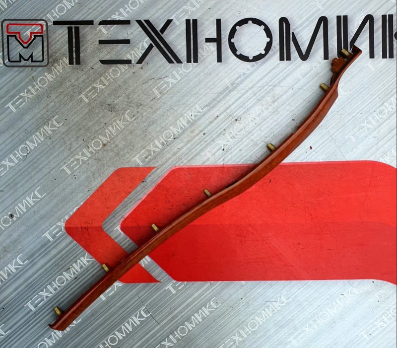 Накладка на торпеду TOYOTA MARK II GX110 (б/у) Накладка на торпеду TOYOTA MARK II GX110 (б/у)