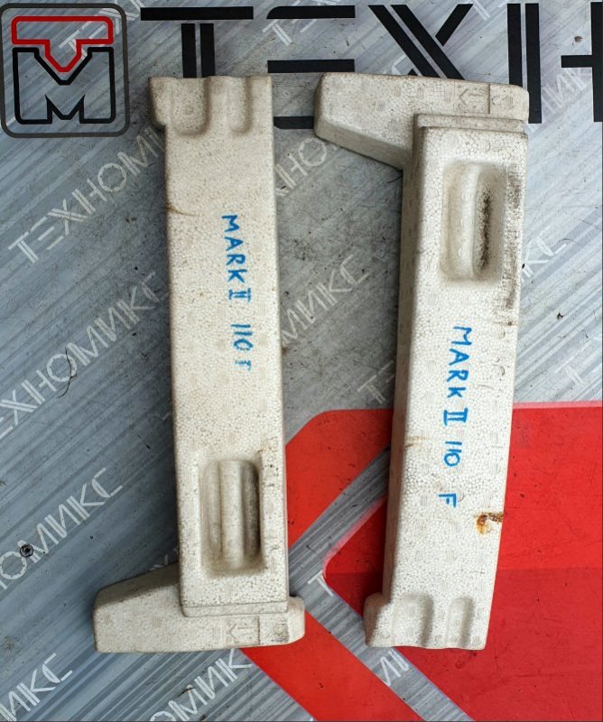 Пенопласт в бампер TOYOTA MARK II JZX110 передний (б/у) Пенопласт в бампер TOYOTA MARK II JZX110 передний (б/у)